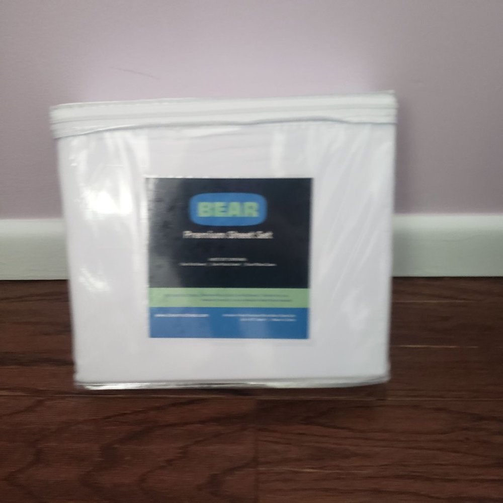 Bear Mattress Queen Sheet Set New in Box  $35